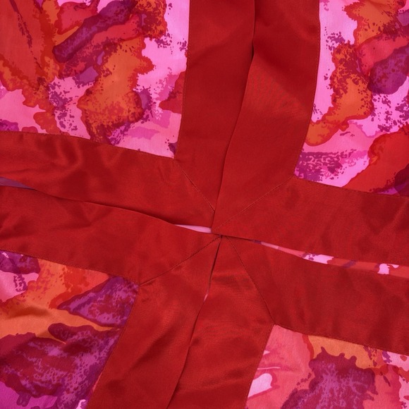 Van Tisse Silk Scarf W/2" Border, Vibrant Pink/Org/Red 36" Square - Picture 2 of 3